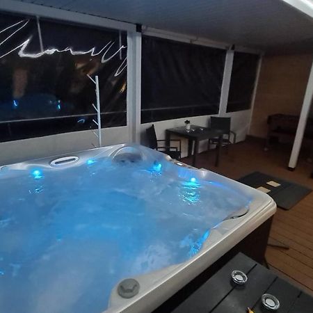 Apartament - Jacuzzi Rzeszów Eksteriør bilde