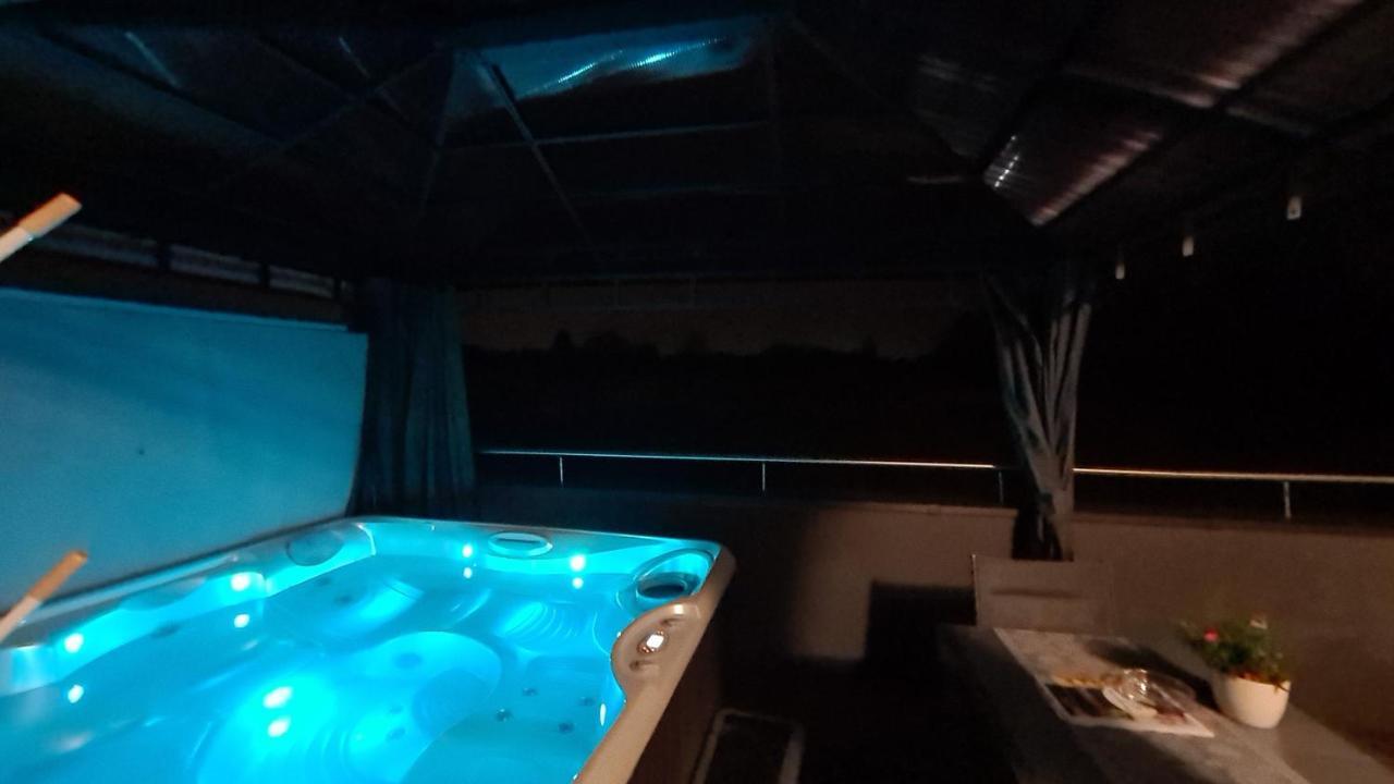 Apartament - Jacuzzi Rzeszów Eksteriør bilde