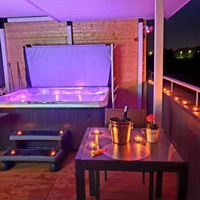 Apartament - Jacuzzi Rzeszów Eksteriør bilde